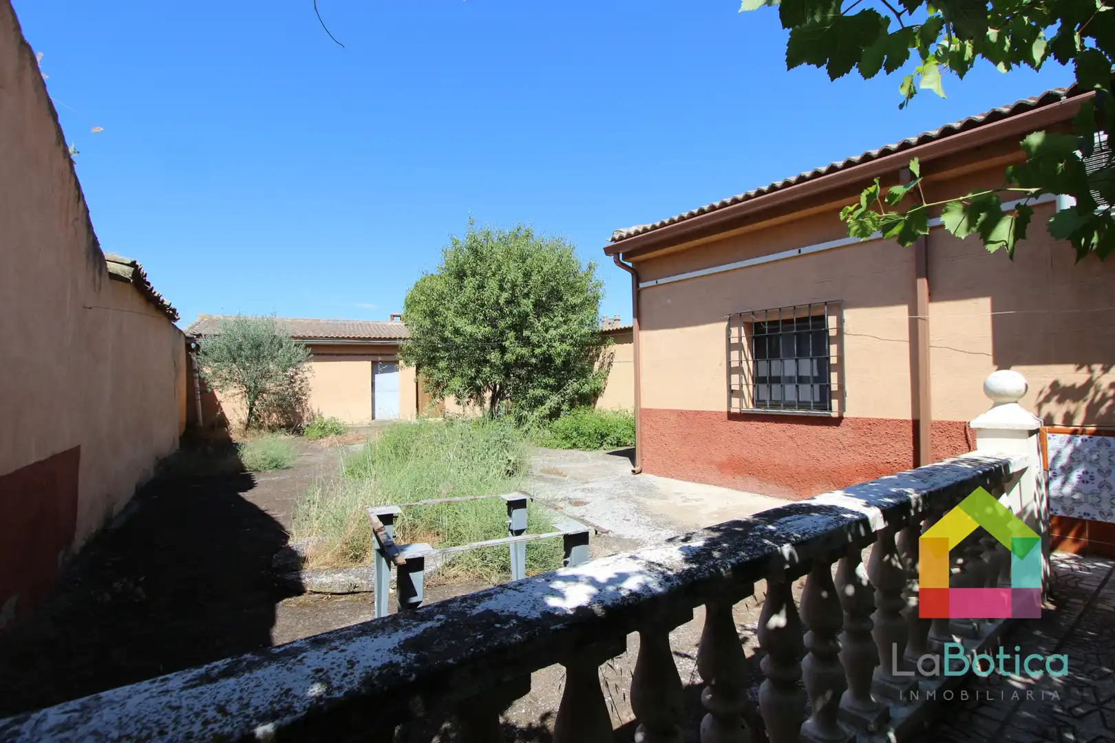 Exterior view of Detached homes for sale in San Martín de Montalbán  with Air Conditioner, Heating and Furnished