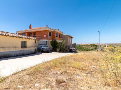 Casa o xalet en venda en Muelas del Pan amb Terrassa