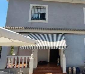 Exterior view of House or chalet for sale in  Córdoba Capital  with Air Conditioner, Heating and Private garden