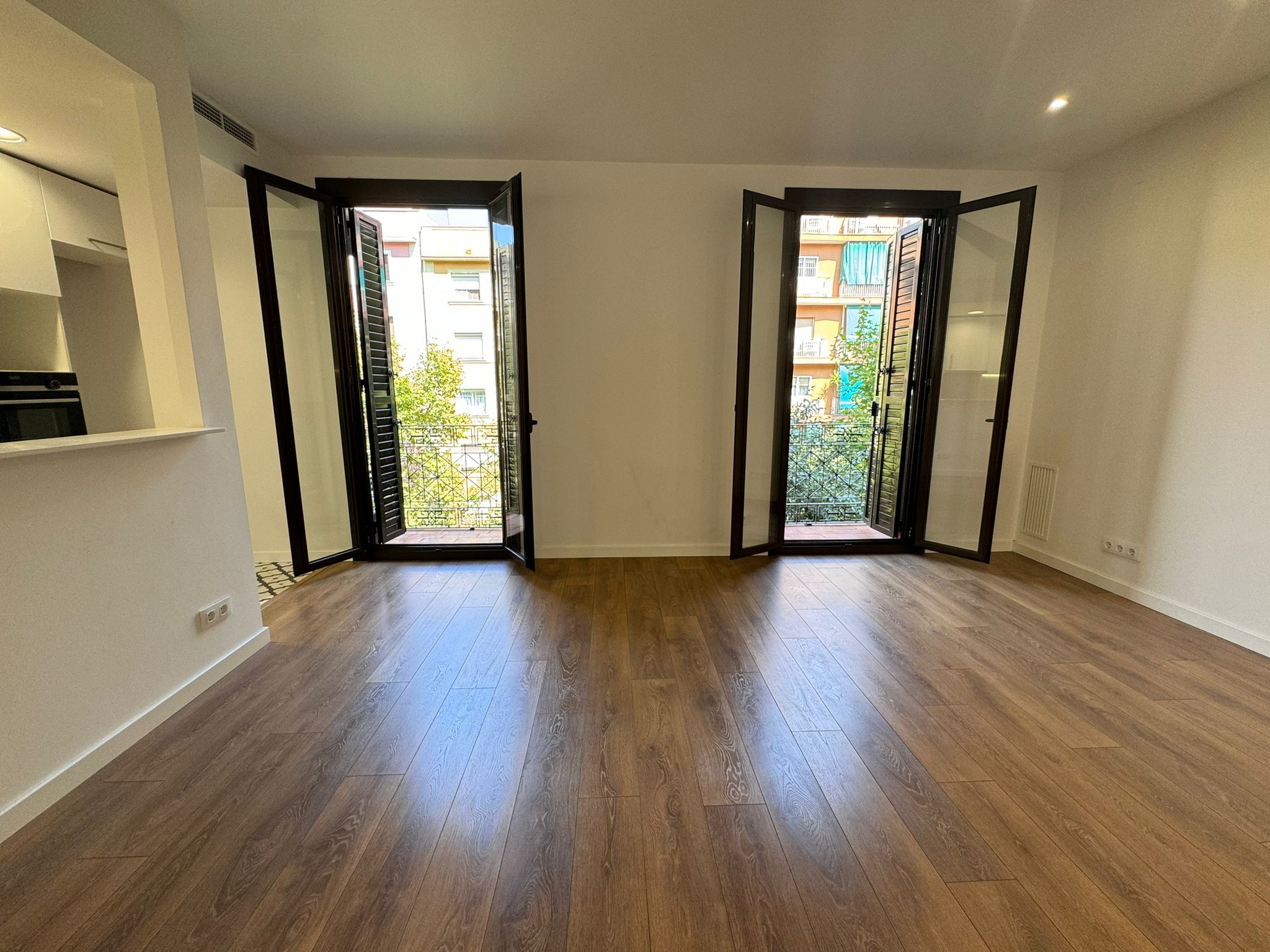 Piso en venta en Calle BERLIN, Sants , Sants - Montjuïc,  Barcelona Capital