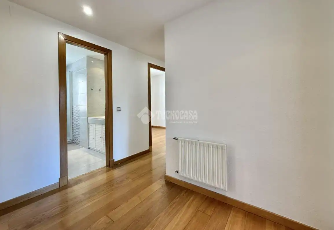 Bedroom of Flat for sale in Madrid  with Air Conditioner, Heating and Storage room