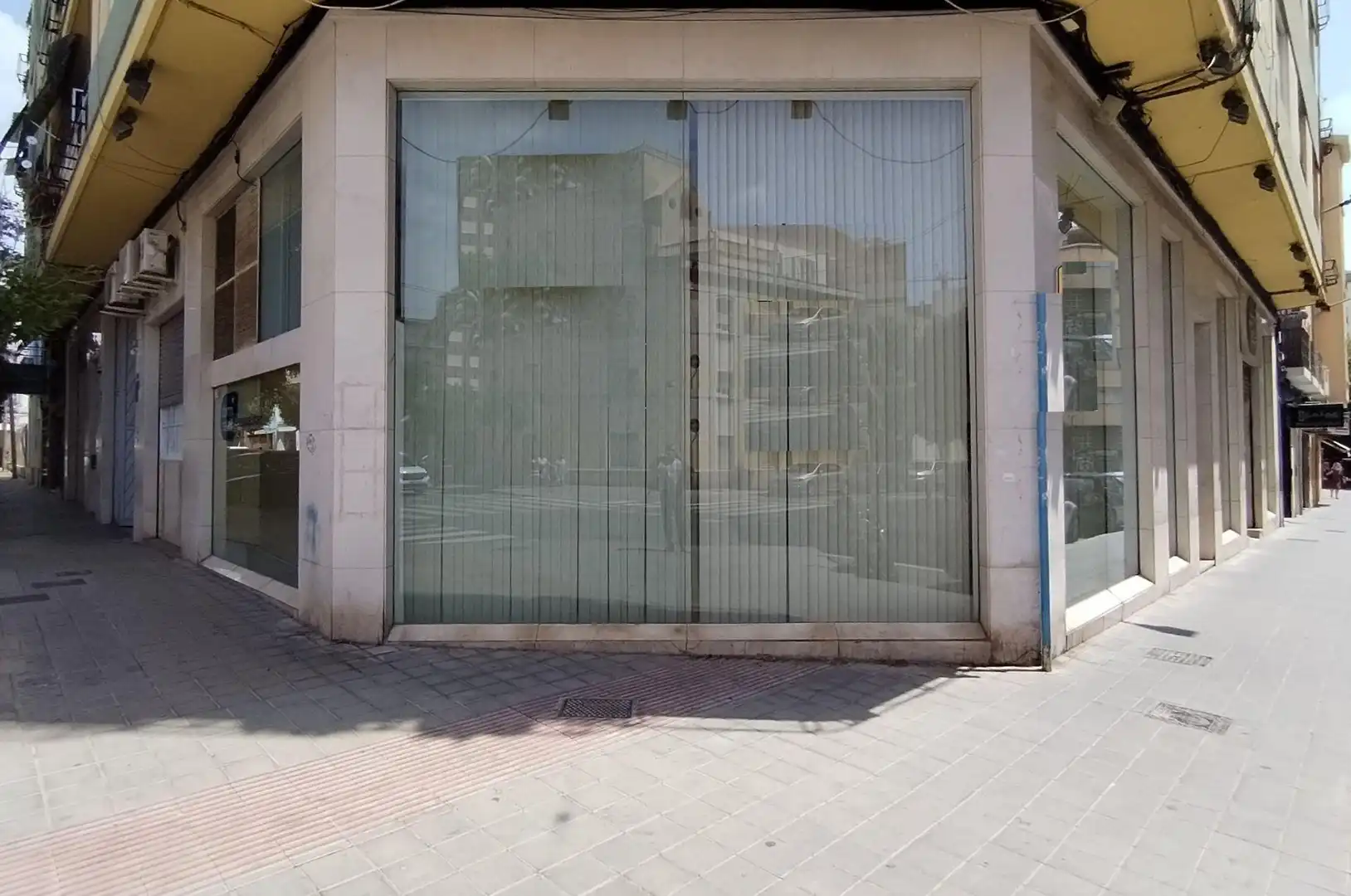 Vista exterior de Local de lloguer en Alicante / Alacant