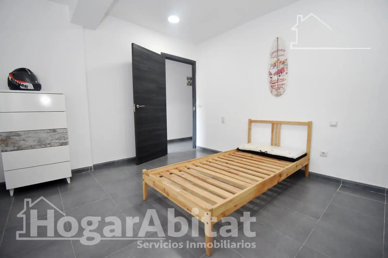 Habitación de Piso en venta en Castellón de la Plana / Castelló de la Plana con Calefacción, Terraza y Amueblado