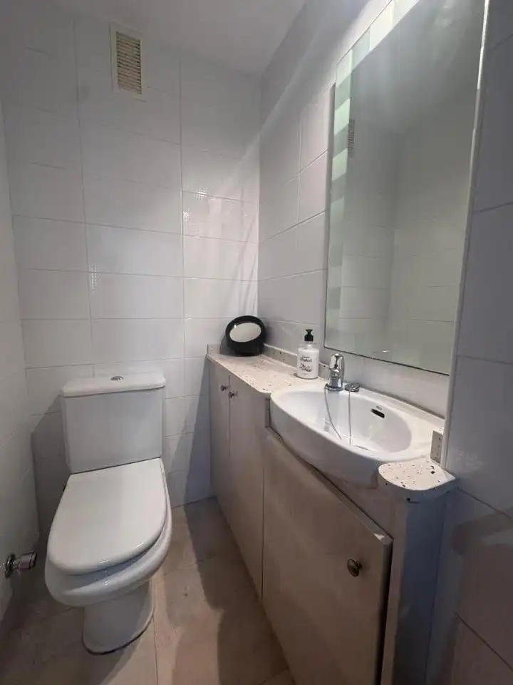 Baño de Apartamento en venta en Cullera con Terraza, Amueblado y Sauna