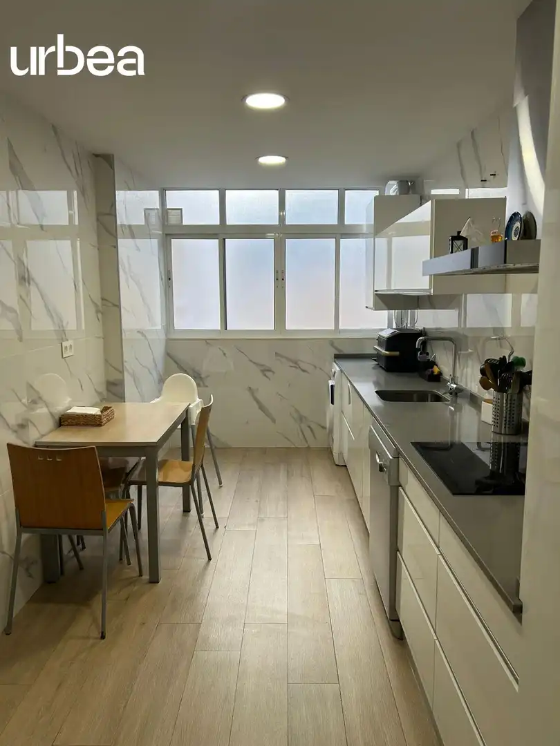 Cocina de Piso en venta en Málaga con Jardín privado, Terraza y Trastero