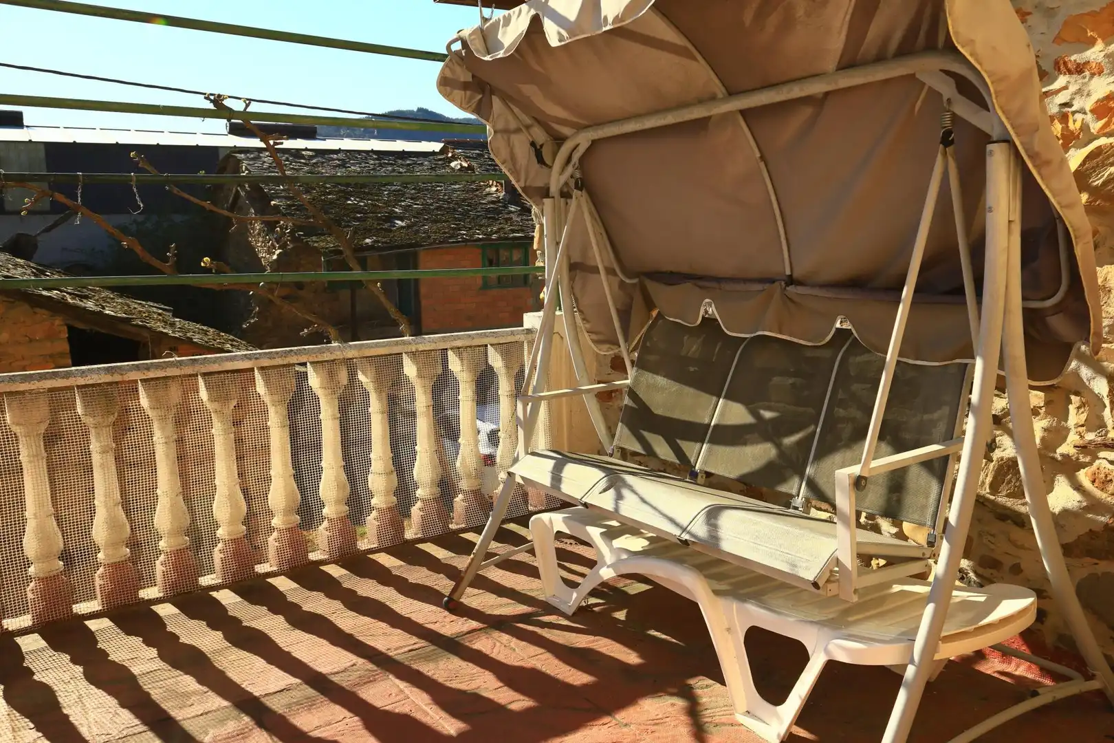 Terraza de Casa adosada en venta en Cacabelos con Calefacción y Balcón