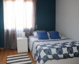 Apartament per a compartir a Caballería Española