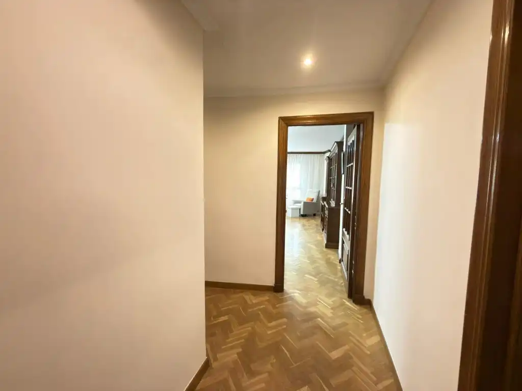 Wohnung zur Miete in Valencia mit Klimaanlage, Terrasse und Möbliert