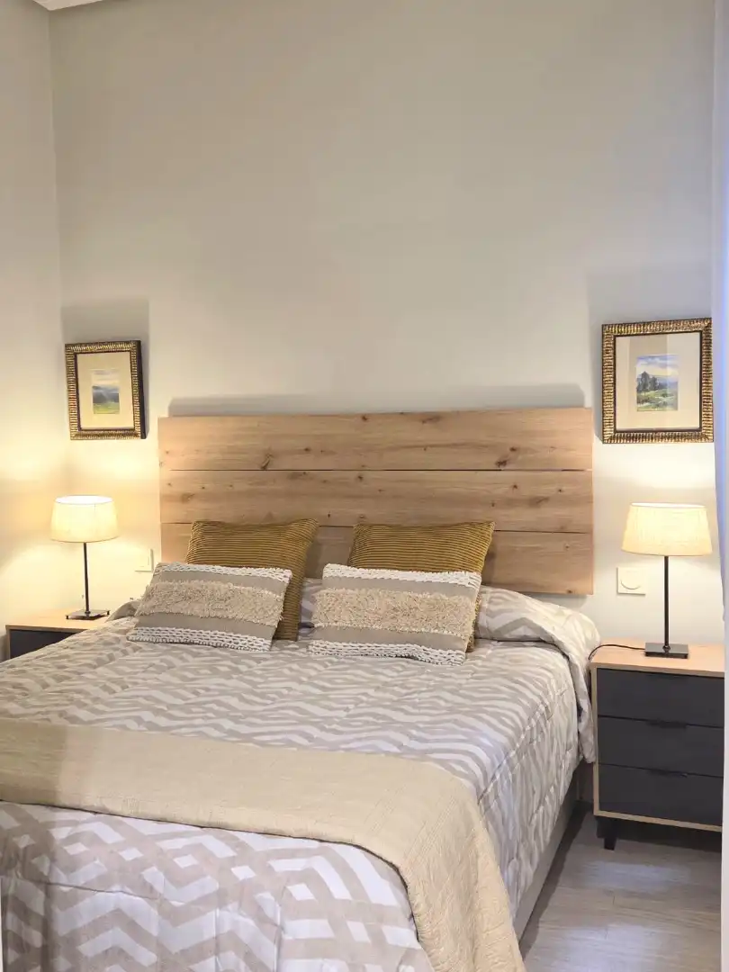 Bedroom of Apartments for sale in Bilbao   with Heating, Furnished and Washing machine