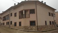 Vista exterior de Dúplex en venda en Huelves amb Calefacció, Terrassa i Traster