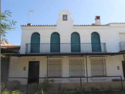 Vista exterior de Casa o xalet en venda en Almonte amb Terrassa i Balcó