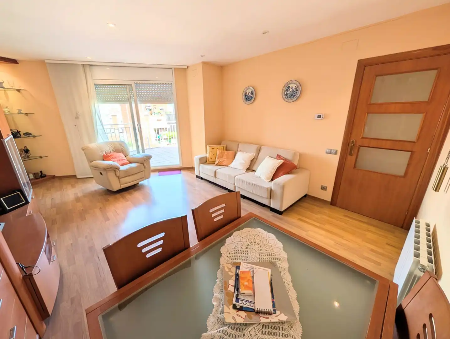 Sala de estar de Casa o chalet en venta en Santa Coloma de Gramenet con Aire acondicionado, Calefacción y Parquet