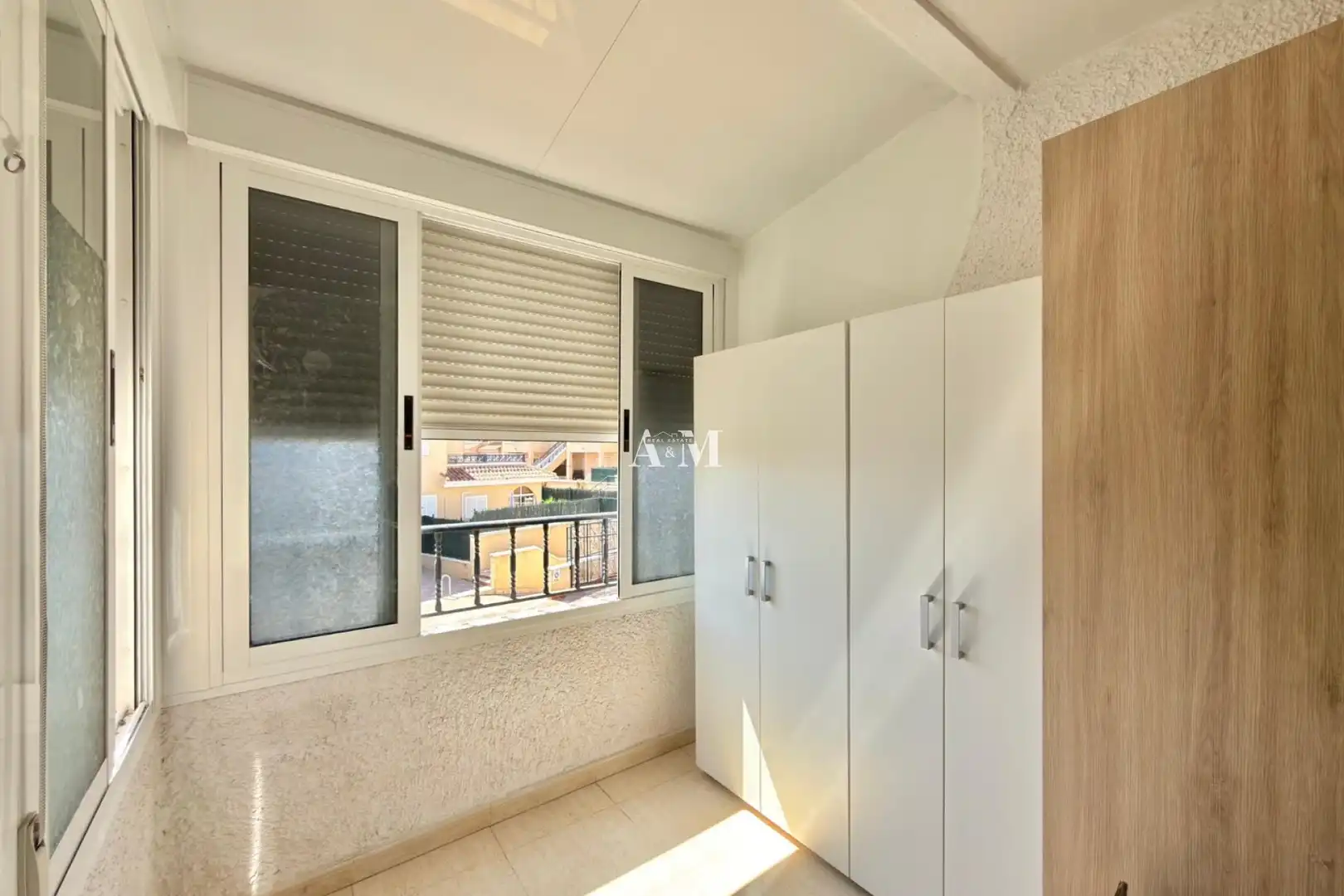 Dormitori de Casa adosada de lloguer en Santa Pola amb Aire condicionat, Calefacció i Jardí privat
