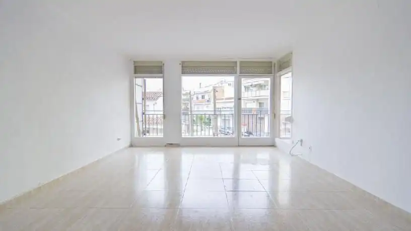 Exterior view of Flat for sale in Sant Pere de Ribes