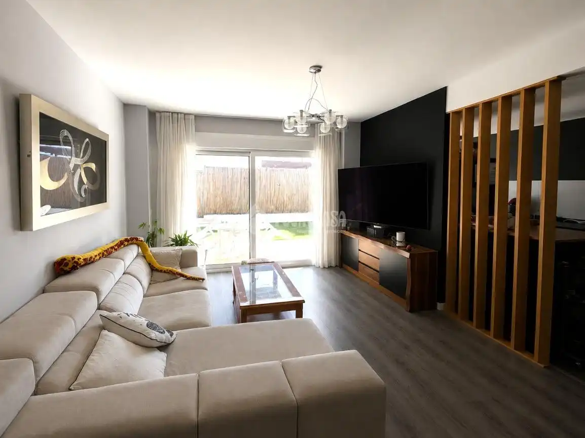 Sala d'estar de Casa adosada de lloguer en Villalbilla amb Piscina comunitària