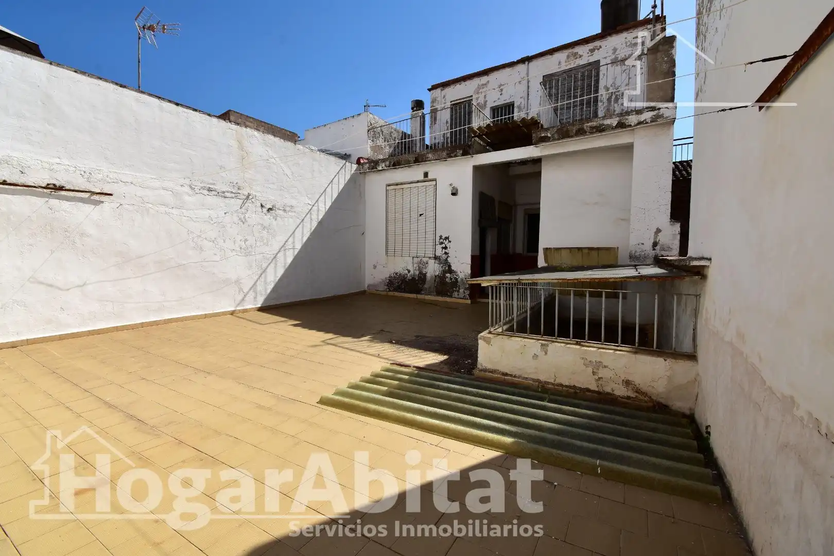 Vista exterior de Casa o xalet en venda en Bellreguard amb Terrassa