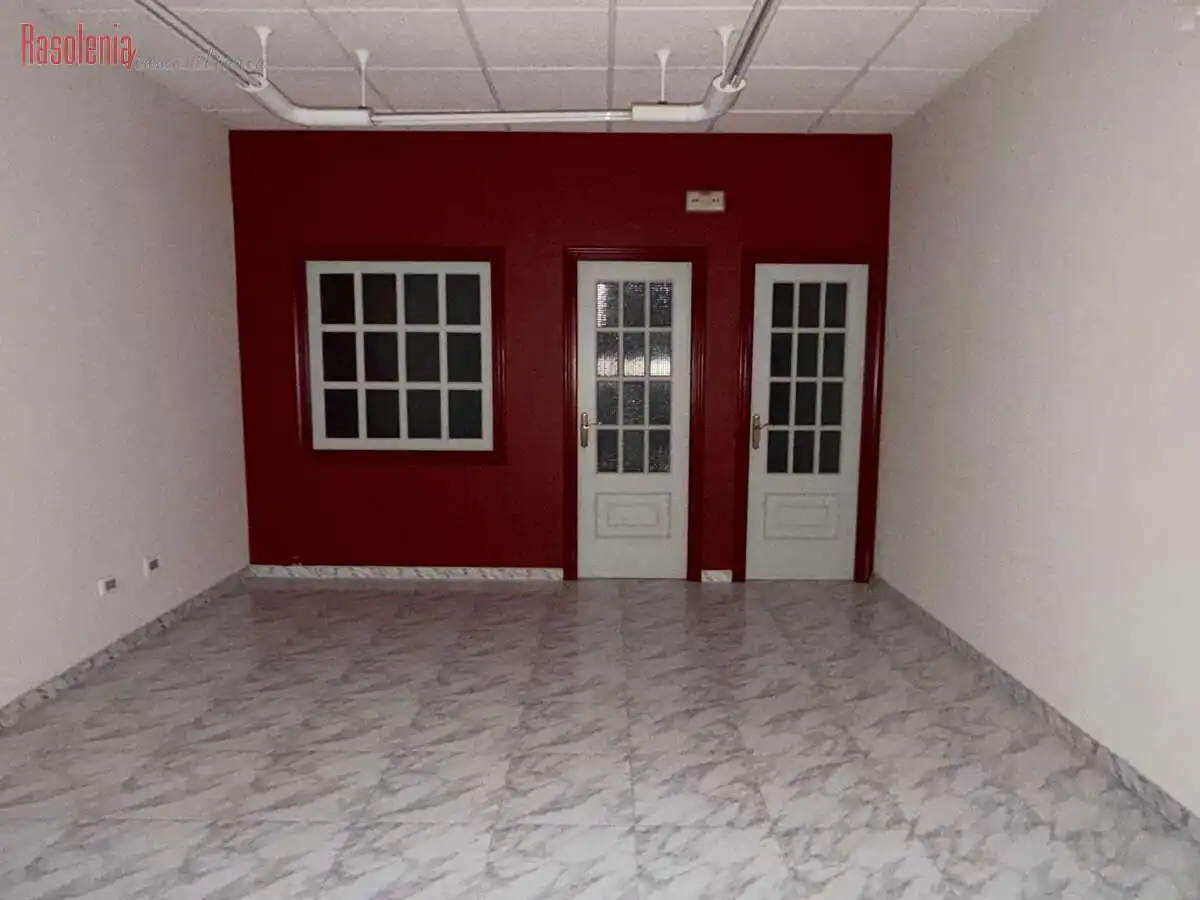 Commercial properties for sale in Bóveda