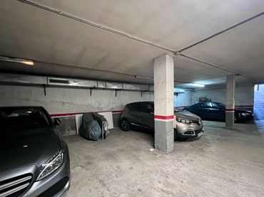 Aparcamiento en venta en Calle Mestre Antoni Torelló