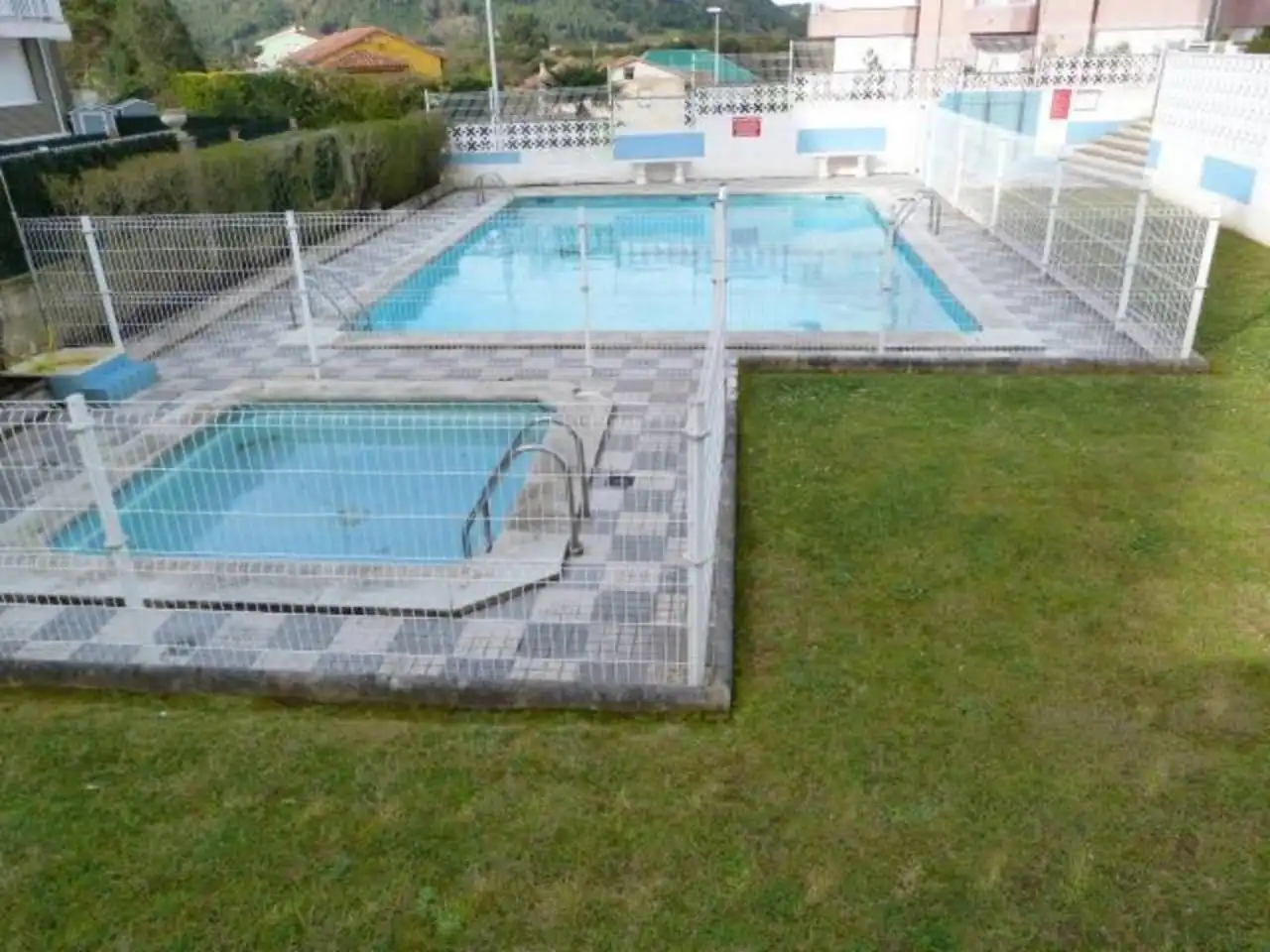 Piscina de Apartamento de alquiler en Noja con Calefacción, Amueblado y Piscina comunitaria