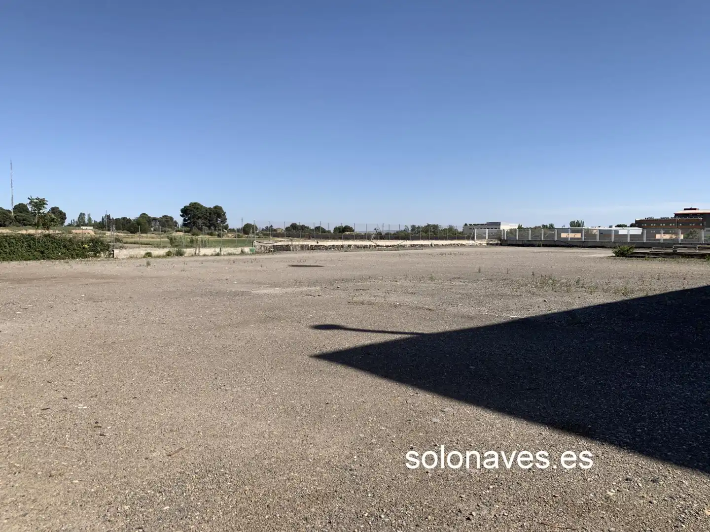 Nau industrial de lloguer en Zaragoza