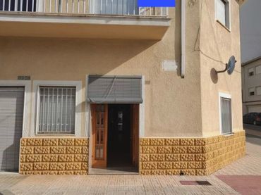 Casa con balcone in vendita a Carrer Sant Llorenç 131