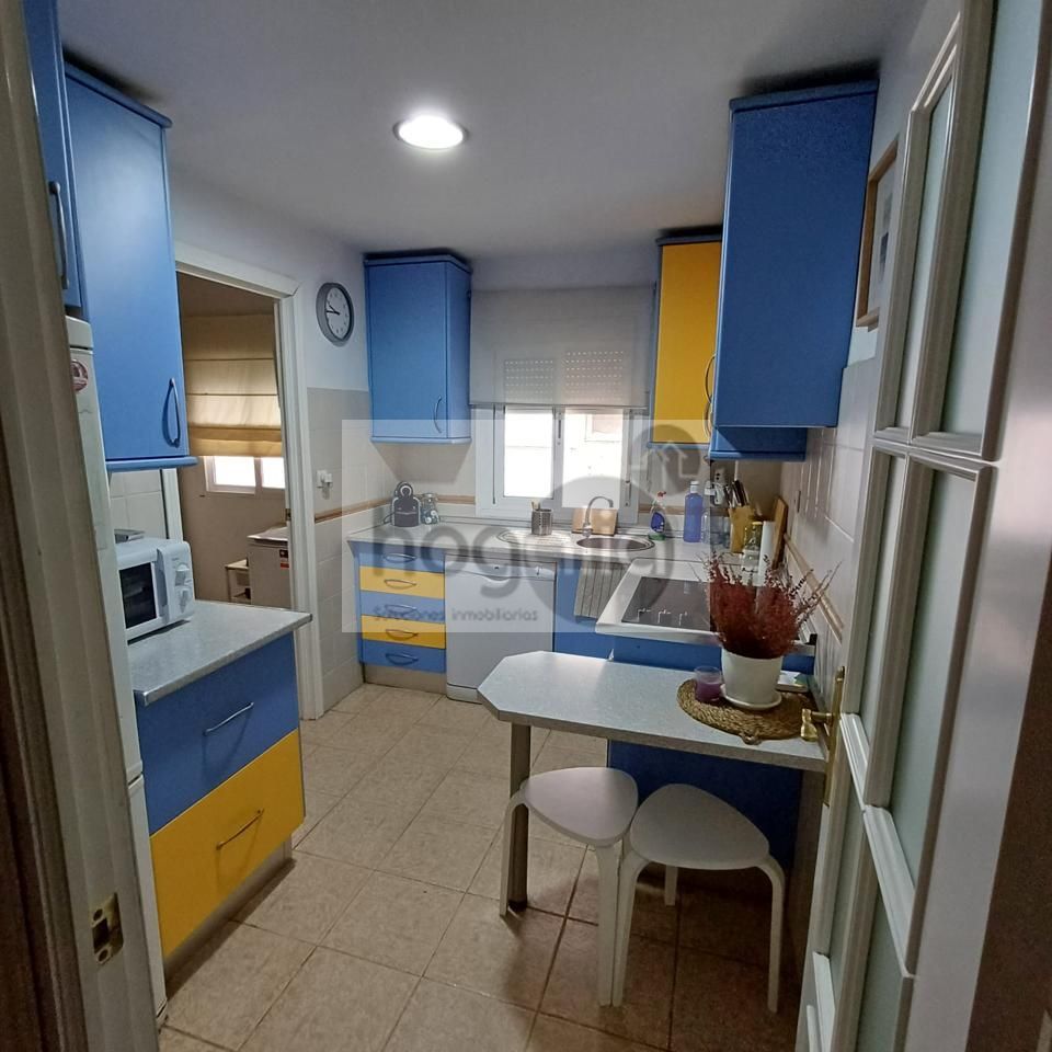 Cocina de Ático de alquiler en  Sevilla Capital con Aire acondicionado y Terraza