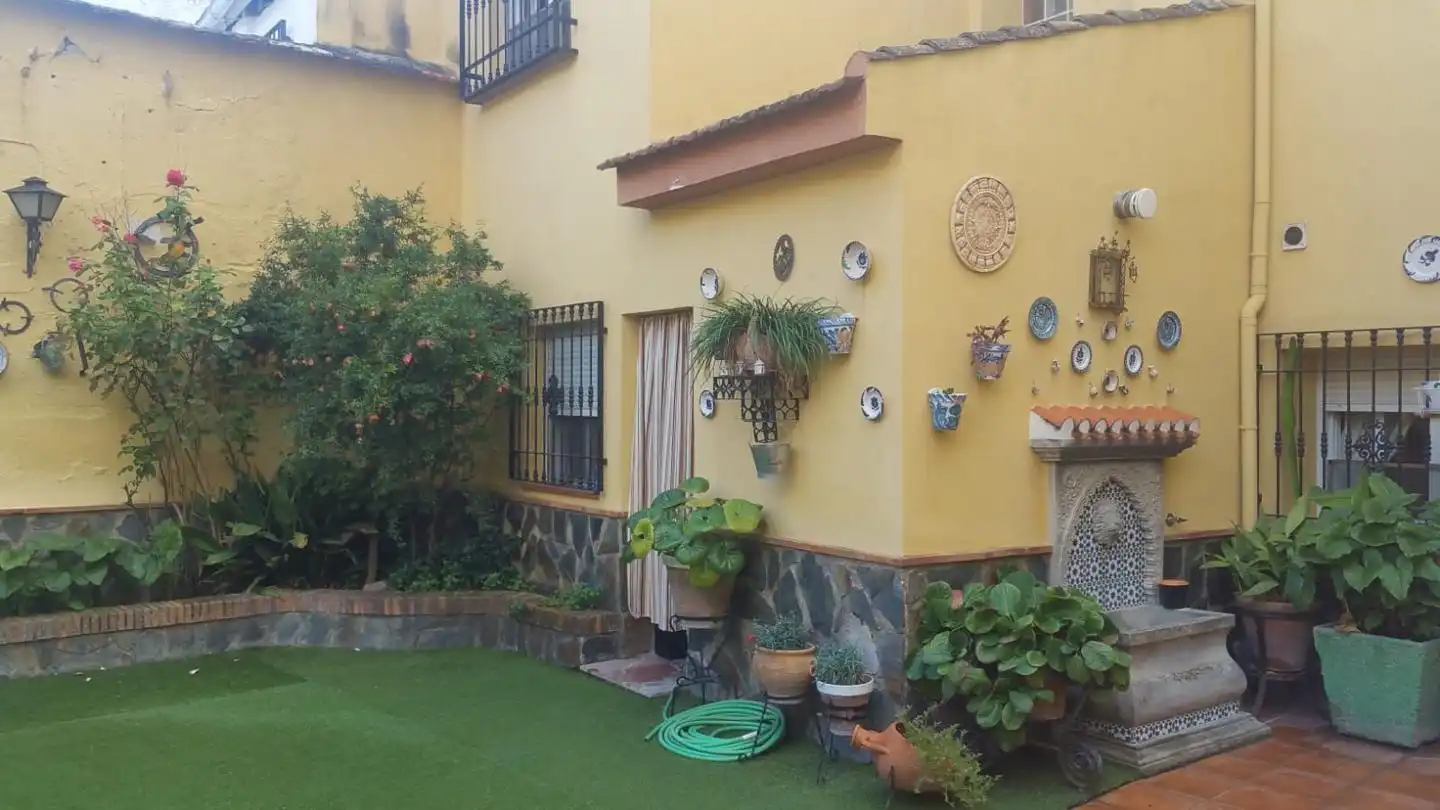 Jardín de Planta baja en venta en Pinos Puente con Piscina comunitaria