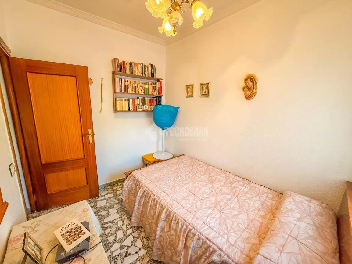 Habitación de Piso en venta en Parla con Calefacción