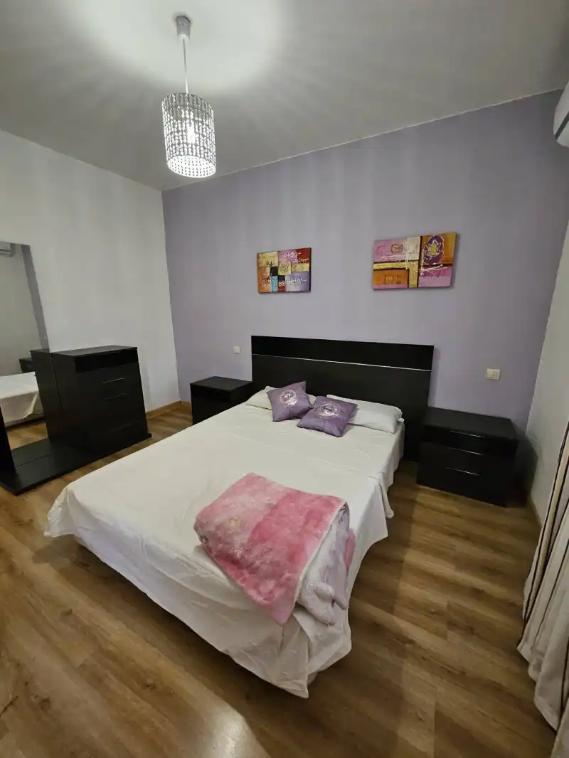 Dormitori de Casa o xalet de lloguer en Cáceres amb Aire condicionat, Calefacció i Parquet
