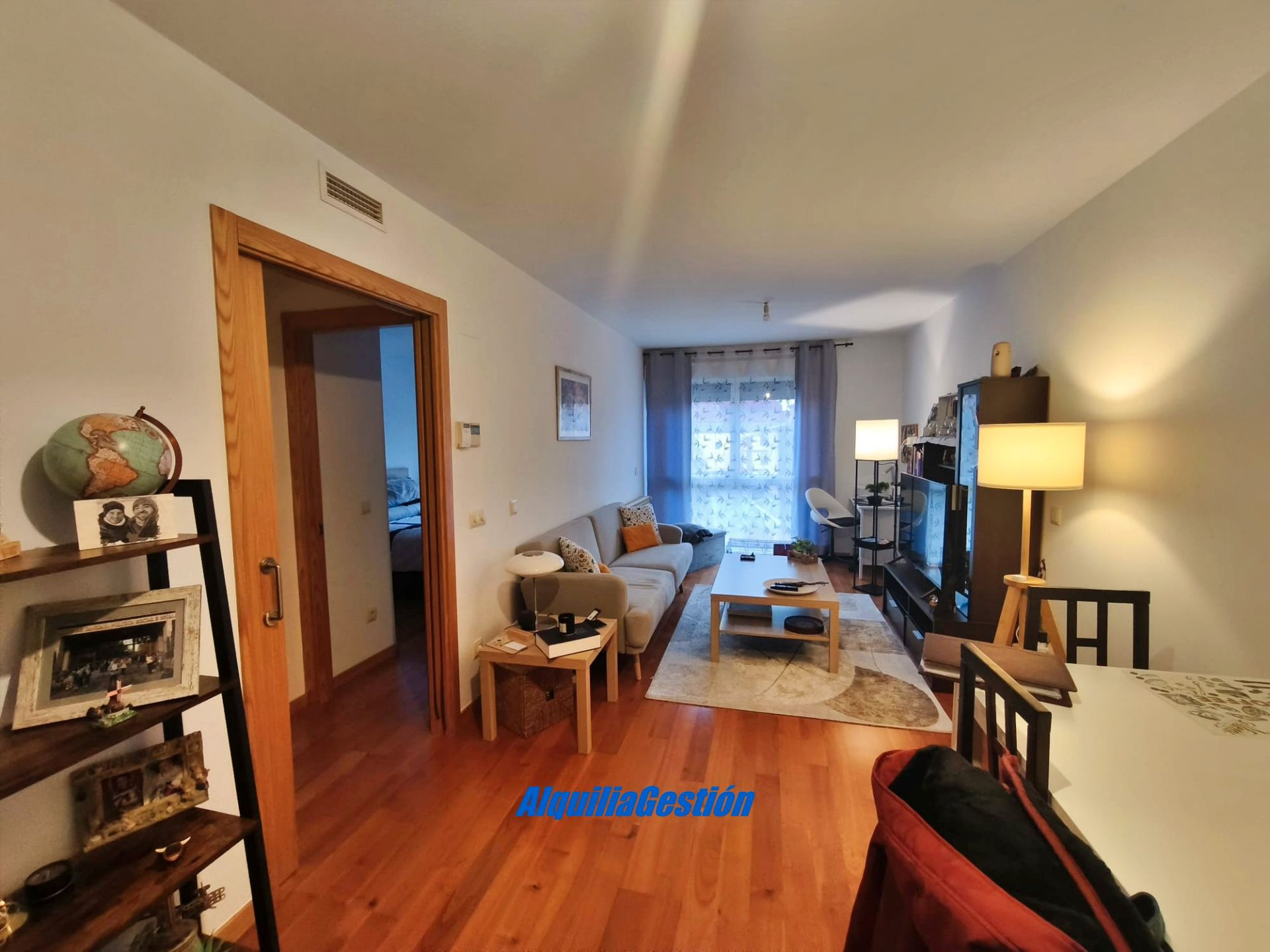 Living room of Flat for sale in Guadalajara Capital  with Air Conditioner, Heating and Parquet flooring