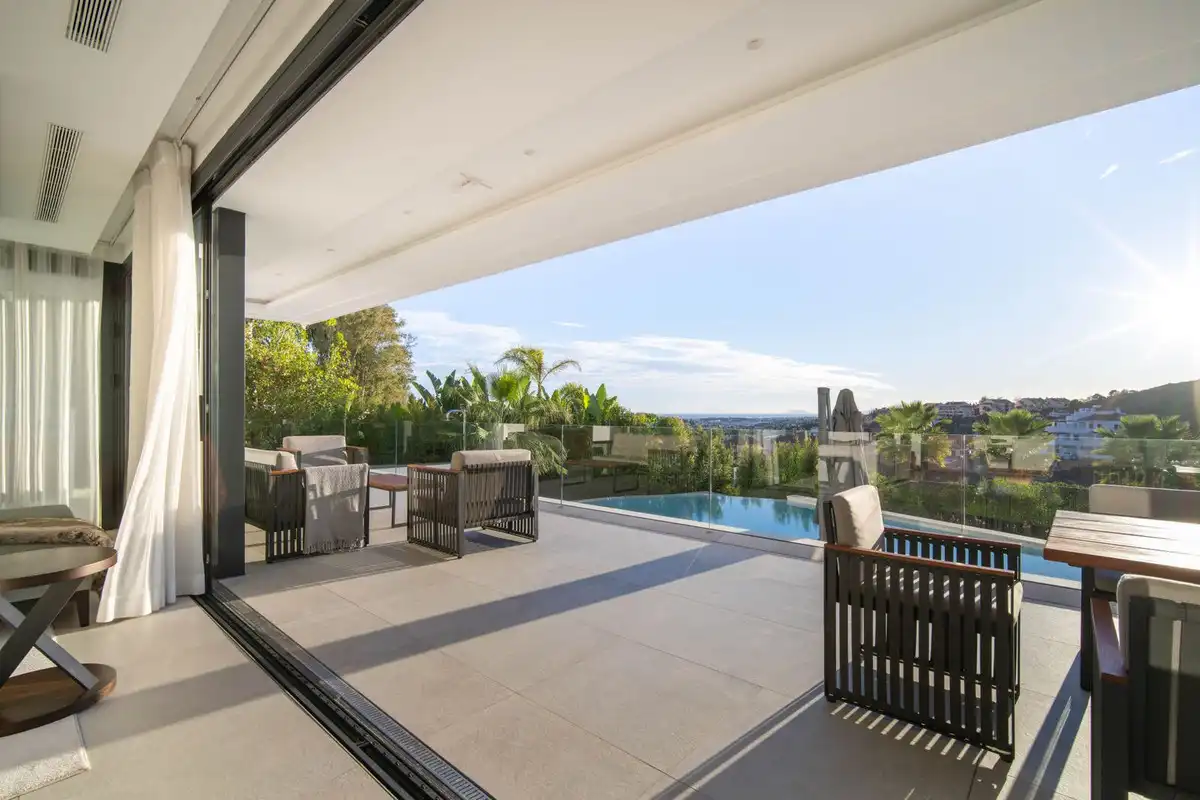 Chalet con piscina en venta en Nueva Andalucía, imagen 4