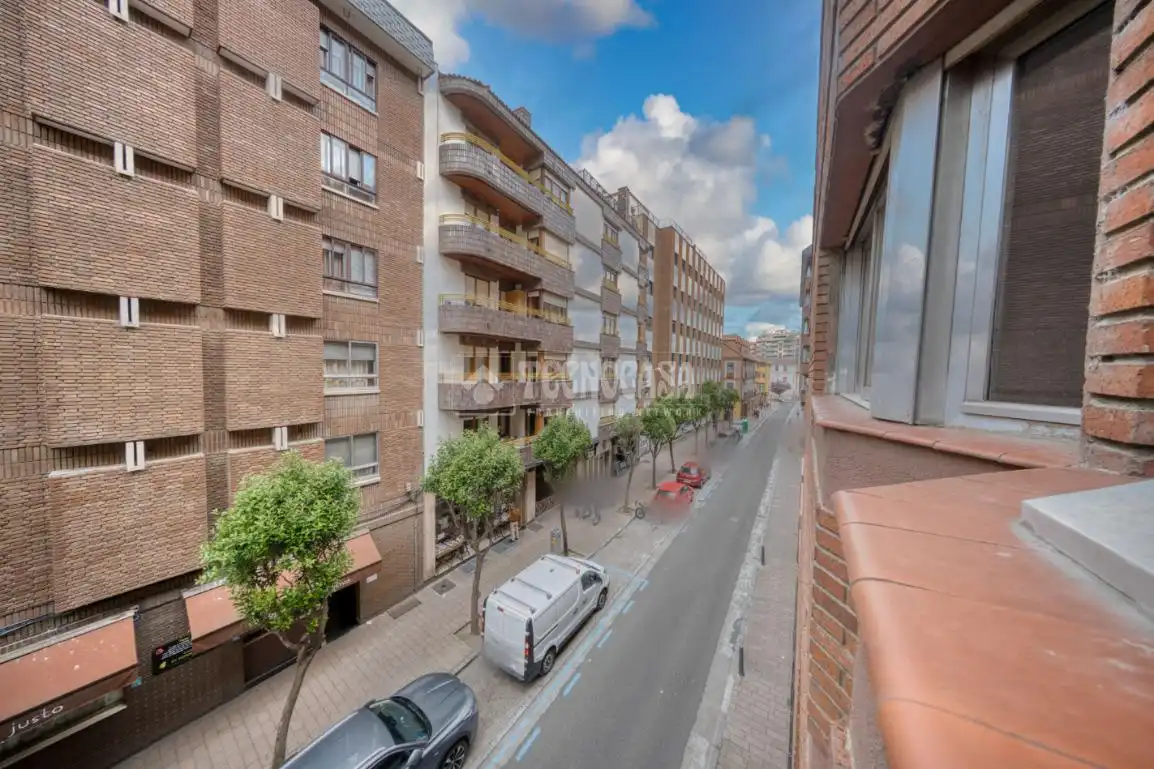 Vista exterior de Pis en venda en Valladolid