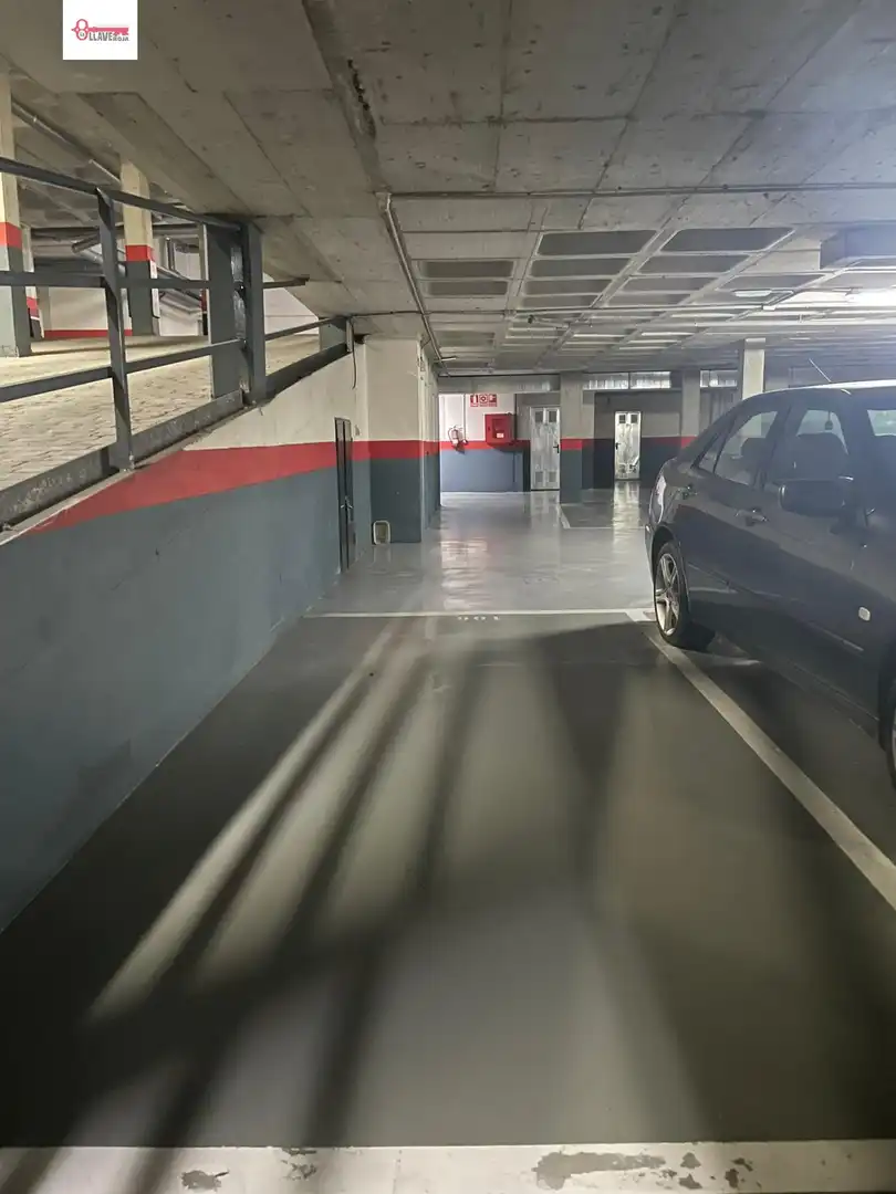 Aparcament en venda a Universidad - Las Huelgas, imagen 4