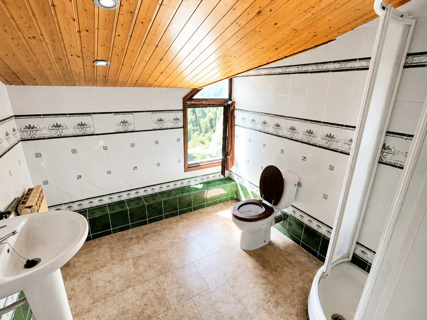 Baño de Casa o chalet en venta en Montcada i Reixac con Calefacción y Jardín privado