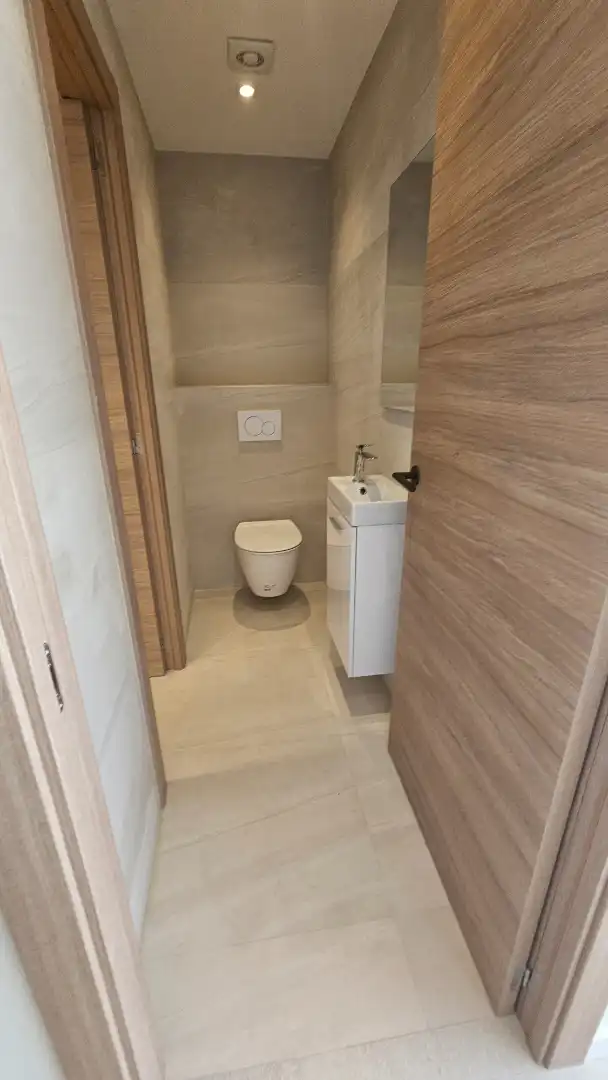 Badezimmer von Wohnungen zum Verkauf in Calvià mit Klimaanlage, Heizung und Privatgarten