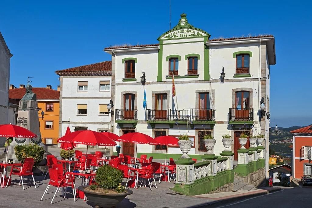 Casa o xalet en venda en Muros de Nalón amb Jardí privat i Traster