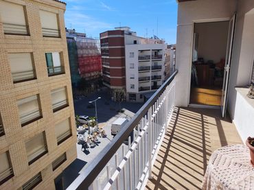 Pis amb balcó en venda a Sant Pere
