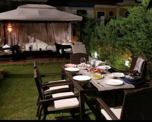 Terrassa de Casa adosada en venda en Marbella amb Aire condicionat, Calefacció i Jardí privat