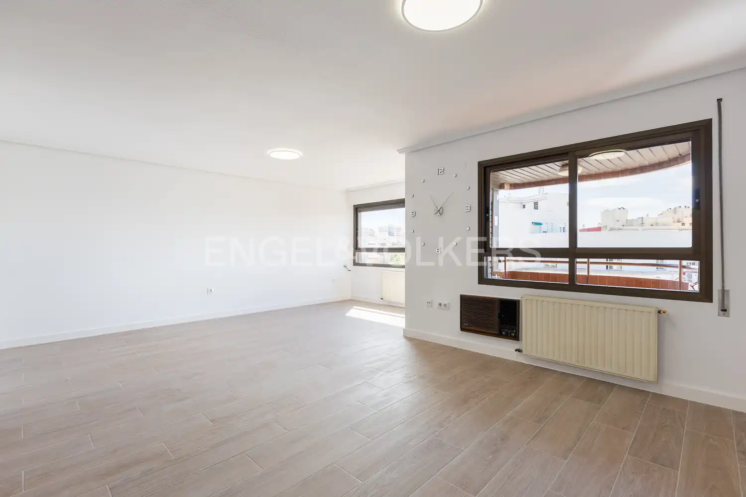 Wohnzimmer von Wohnung zur Miete in Valencia mit Klimaanlage, Heizung und Terrasse