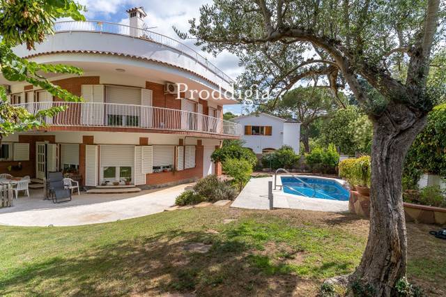 Casa-chalet en Venta en Golf - Can Trabal