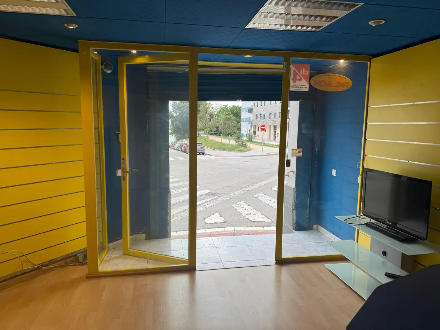 Local comercial de lloguer a Carrer del Migdia