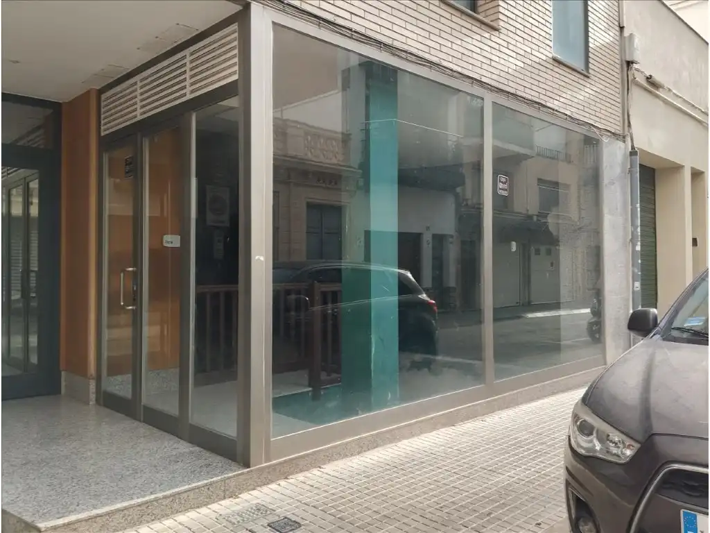 Local comercial en venda a Calle Industria