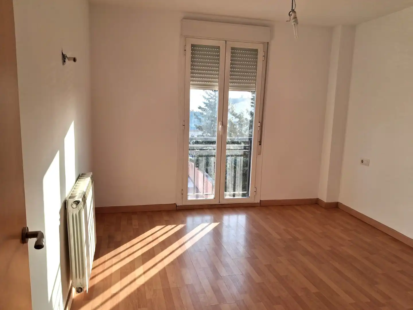 Balcony of Flat for sale in Fuentes de Ebro  with Air Conditioner, Heating and Parquet flooring