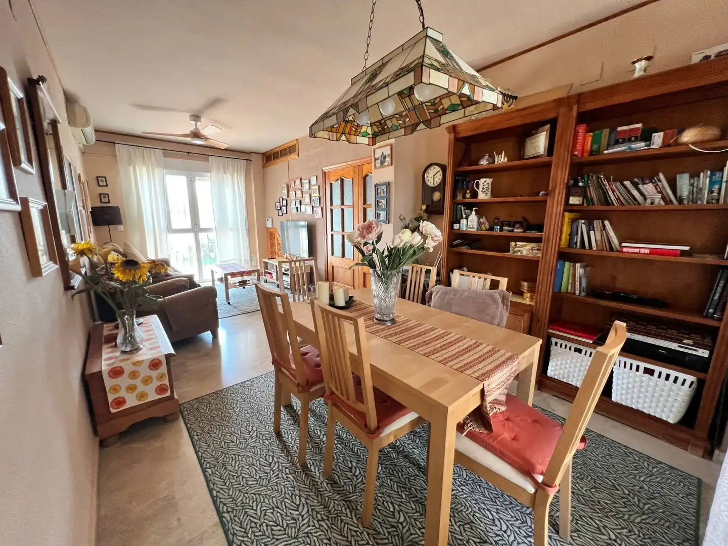 Esszimmer von Einfamilien-Reihenhaus zum Verkauf in Olivares mit Klimaanlage, Heizung und Terrasse