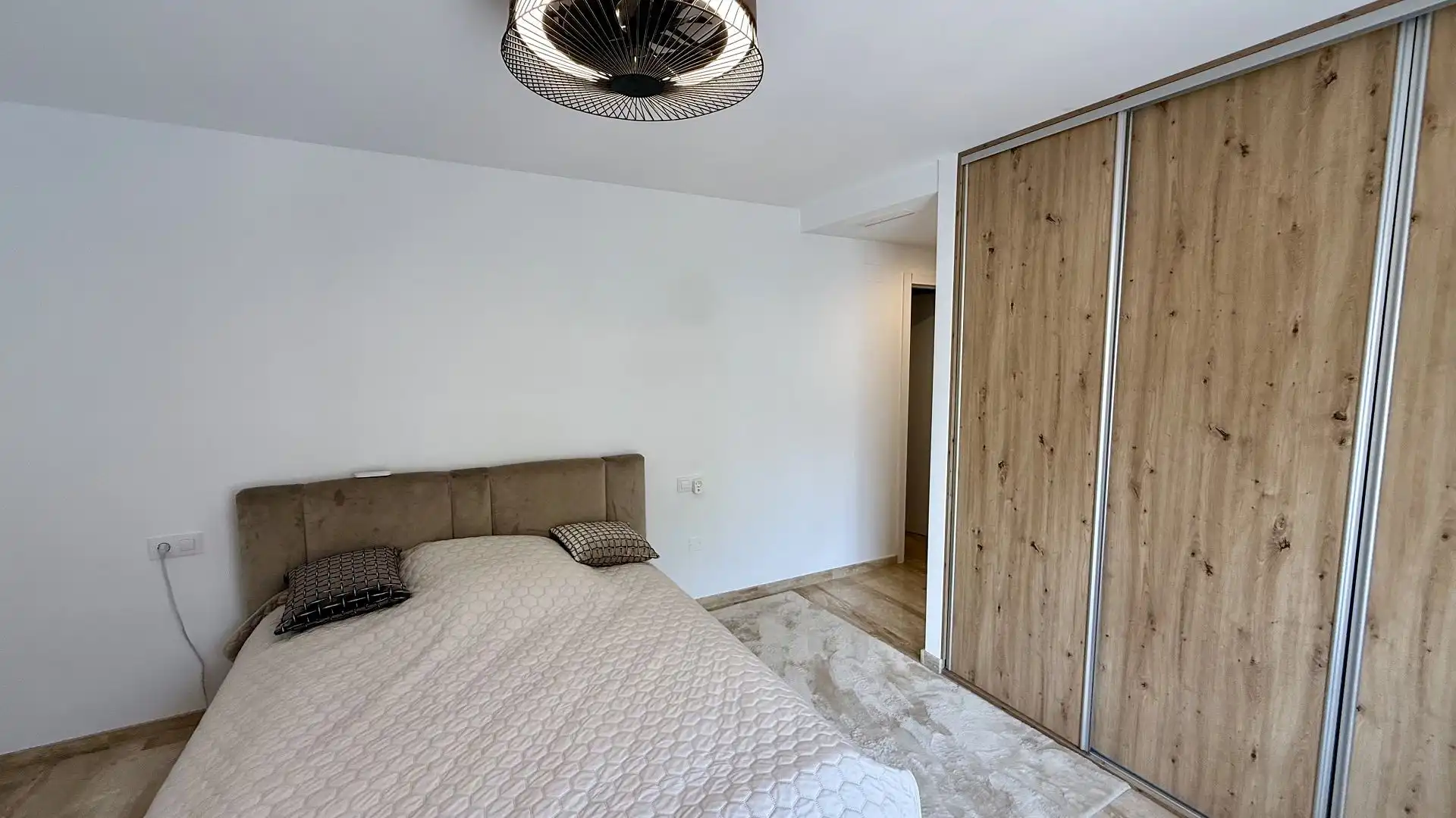 Dormitori de Apartament en venda en La Font d'en Carròs amb Terrassa