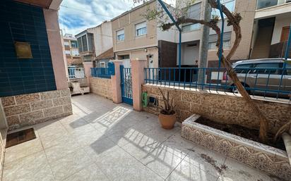 Vista exterior de Casa adosada en venda en Cartagena amb Aire condicionat, Terrassa i Balcó