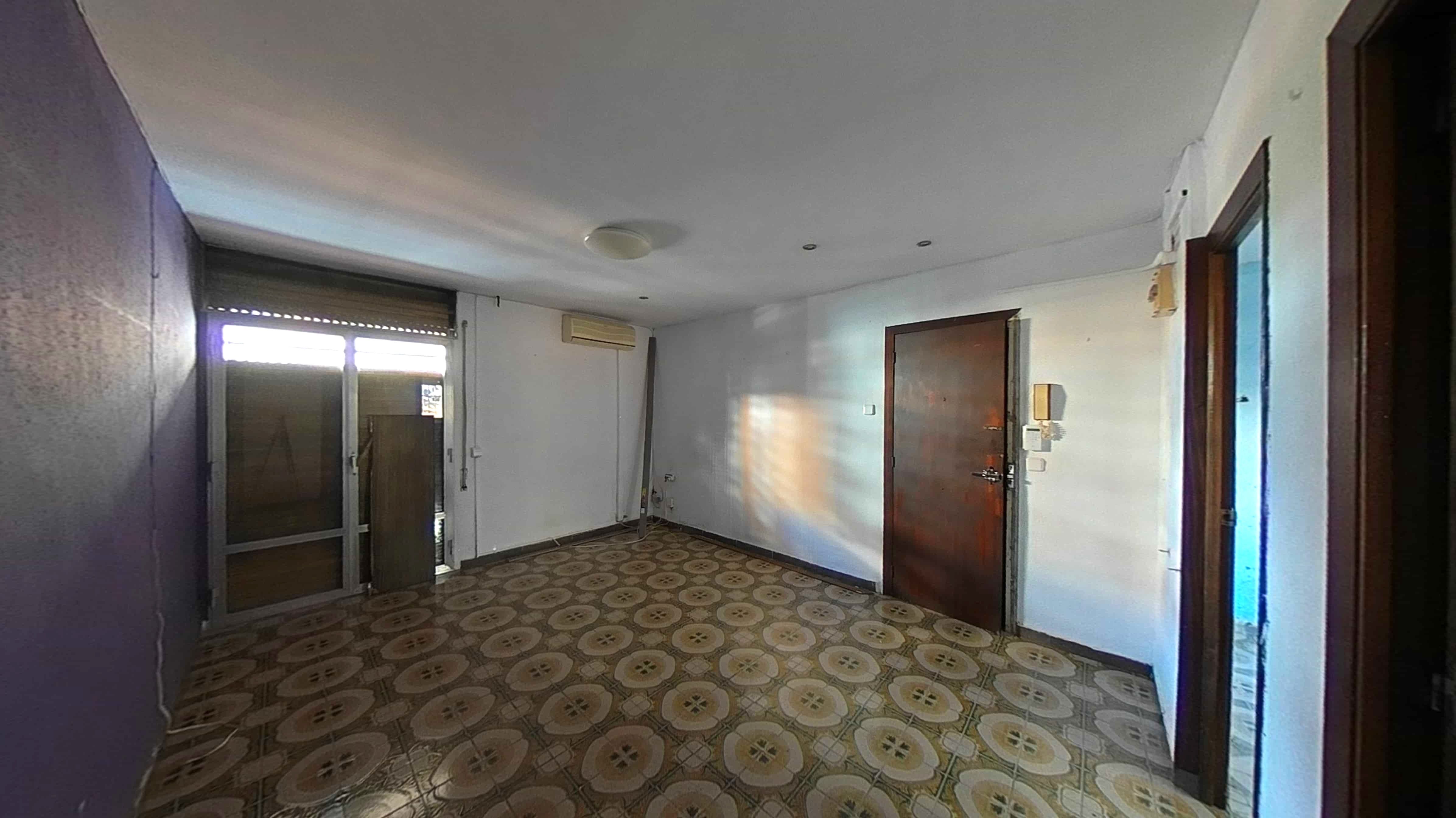 Apartment for sale in La Trinitat Nova