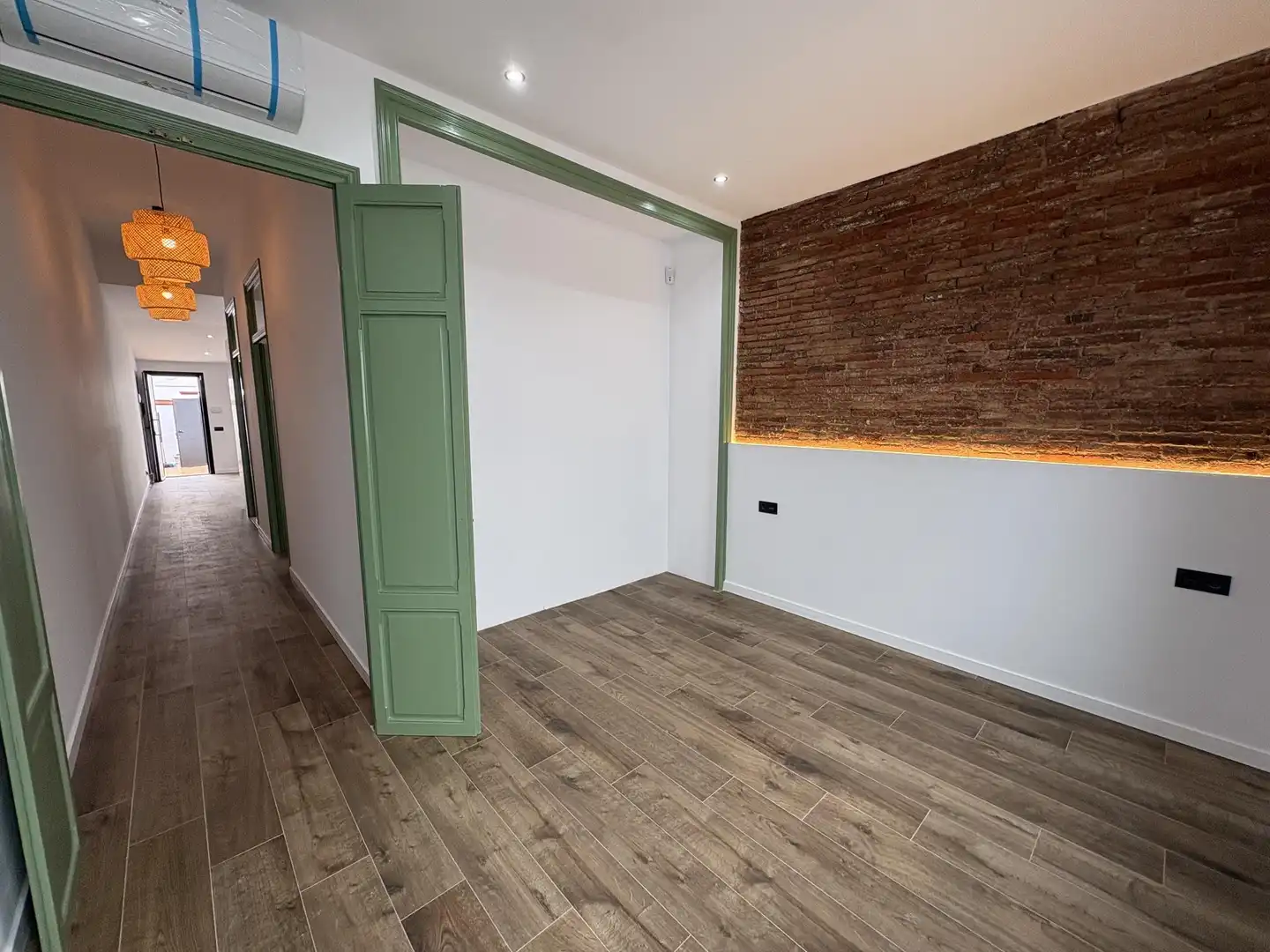 Casa aparellada en venda a Centre - Sant Oleguer, imagen 7