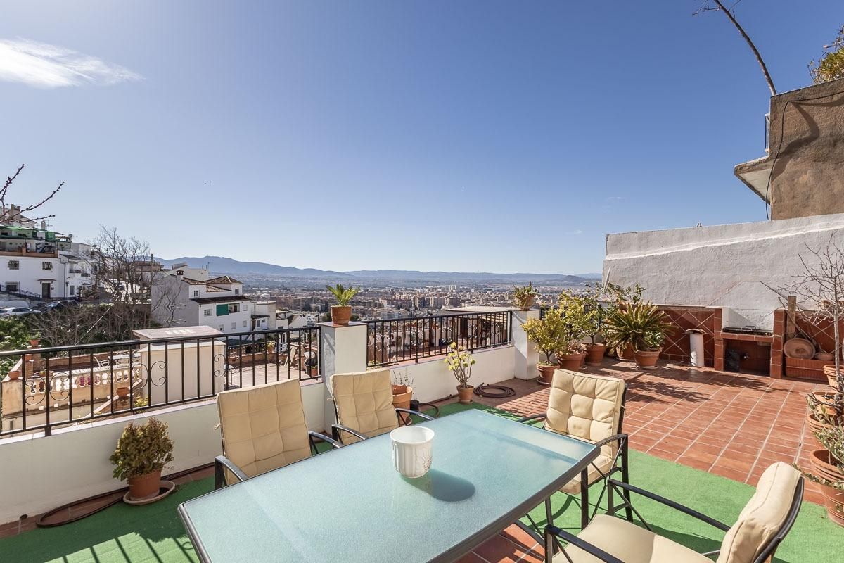 Terrassa de Casa o xalet en venda en  Granada Capital amb Terrassa