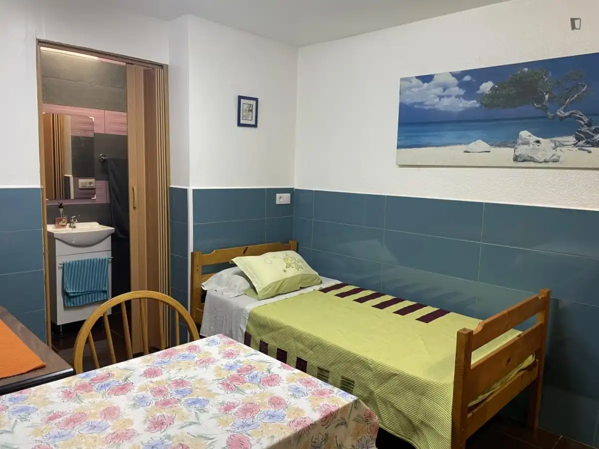 Study for rent in Sants-Badal